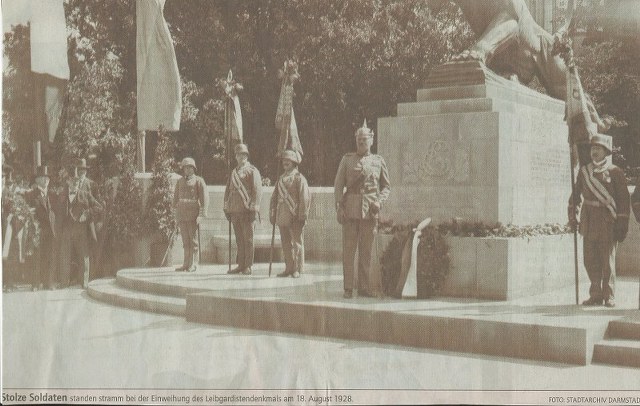 Leibgardisten-Denkmal bei der Einweihung 1928 Leibgardisten-Denkmal bei der Einweihung 1928